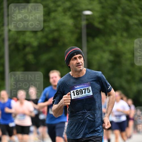 29.06.2025 - hella hamburg halbmarathon Dr. Thomas Lammeyer http://msf.ph/oto/8438511 29.06.2025 10:56:16 Kennedybrücke 1203, 1404, 1418, 1997, 3038, 3934, 4087, 4878, 5062, 5394, 5534, 5716, 6456, 6954, 7691, 7770, 7771, 7825, 7841, 8040, 8200, 8621, 9220, 9460, 9462, 9582, 9583, 9590, 9594, 9673, 10614, 10830, 11126, 11127 meine-sportfotos.de