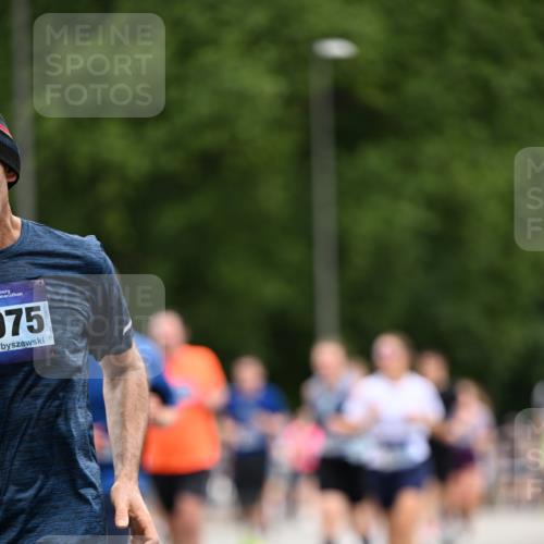 29.06.2025 - hella hamburg halbmarathon Dr. Thomas Lammeyer http://msf.ph/oto/8438534 29.06.2025 10:56:17 Kennedybrücke 1203, 1404, 1418, 1997, 3038, 3934, 4087, 4878, 5062, 5394, 5534, 6456, 6954, 6961, 7691, 7770, 7771, 7825, 7841, 8040, 8200, 9220, 9460, 9462, 9582, 9583, 9590, 9594, 9673, 10614, 10830, 11126, 11127 meine-sportfotos.de