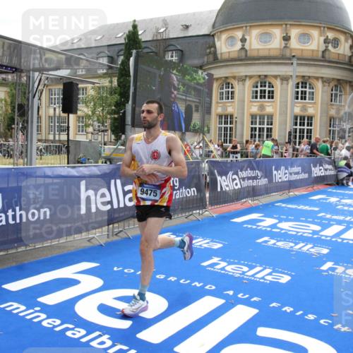 29.06.2025 - hella hamburg halbmarathon Michael Strokosch http://msf.ph/oto/8438551 29.06.2025 10:22:29 Ziel 4571, 9475 meine-sportfotos.de