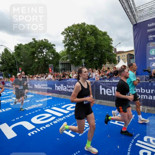 29.06.2025 - hella hamburg halbmarathon Zöllner http://msf.ph/oto/8438557 29.06.2025 10:55:27 Ziel 1130, 2252, 2771, 4189, 4951, 5287, 5643, 6938, 8487, 11184, 12526, 13234, 13236, 13470, 16213, 16985, 17603, 17940, 18290, 18380, 18531 meine-sportfotos.de
