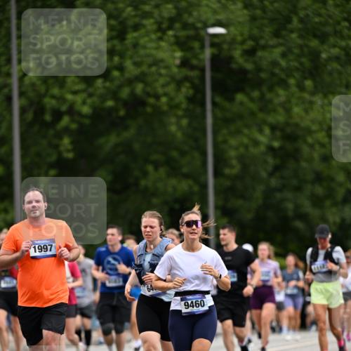 29.06.2025 - hella hamburg halbmarathon Dr. Thomas Lammeyer http://msf.ph/oto/8438588 29.06.2025 10:56:19 Kennedybrücke 1203, 1404, 1418, 1997, 3038, 3934, 4087, 4878, 5062, 5291, 5394, 5534, 6456, 6885, 6954, 6961, 7691, 7770, 7771, 7825, 7841, 8040, 8200, 9220, 9460, 9462, 9582, 9583, 9590, 9594, 9673, 10830, 11126, 11127 meine-sportfotos.de