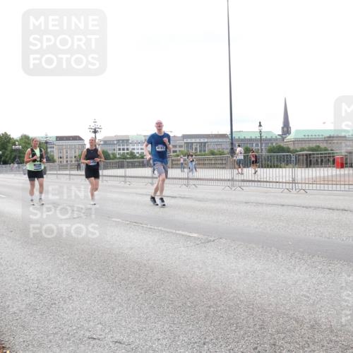 29.06.2025 - hella hamburg halbmarathon Lena Gebhardt http://msf.ph/oto/8438718 29.06.2025 10:29:04 Lombardsbrücke 15453, 4161, 4161, 1230, 1518, 1557, 1869, 2688, 3179, 3717, 4161, 4362, 4373, 4700, 4834, 4982, 5167, 5249, 5250, 6102, 6345, 7169, 7449, 8048, 8560, 8812, 9642, 9716, 10068, 10198, 10641, 10808, 11792, 11803, 11989, 12099, 12404, 12442, 12958, 13090, 14205, 15143, 15256, 15452, 15453, 15952, 15955, 16643, 16673, 16676, 18414 meine-sportfotos.de