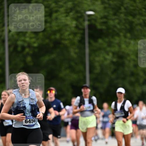 29.06.2025 - hella hamburg halbmarathon Dr. Thomas Lammeyer http://msf.ph/oto/8438738 29.06.2025 10:56:21 Kennedybrücke 1203, 1404, 1418, 1997, 3934, 4087, 4273, 4878, 5062, 5291, 5394, 5534, 6456, 6885, 6954, 6961, 7691, 7770, 7771, 7841, 8040, 8672, 9068, 9220, 9460, 9462, 9582, 9583, 9590, 9594, 9673, 10342, 10830, 10928, 11126, 11127, 11375 meine-sportfotos.de