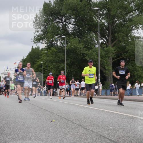 29.06.2025 - hella hamburg halbmarathon Luisa Fischer http://msf.ph/oto/8438781 29.06.2025 10:58:51 Kennedybrücke 2586, 18670, 90, 7680, 3577, 15160, 17392, 9857, 9858, 6944, 5487, 1013, 2084, 3257, 3577, 5487, 6944, 7680, 7766, 8110, 8519, 9857, 9858, 10471 meine-sportfotos.de
