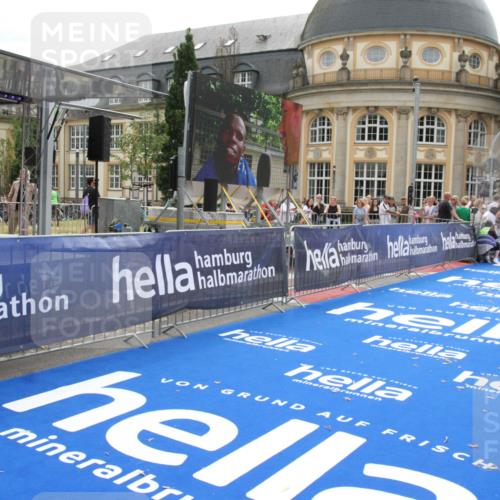 29.06.2025 - hella hamburg halbmarathon Michael Strokosch http://msf.ph/oto/8438799 29.06.2025 10:22:47 Ziel 2618, 18897 meine-sportfotos.de