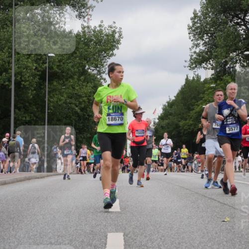 29.06.2025 - hella hamburg halbmarathon Luisa Fischer http://msf.ph/oto/8438833 29.06.2025 10:58:53 Kennedybrücke 2244, 18670, 15029, 160, 15081, 768, 21, 890, 3577, 9857, 9858, 2084, 3257, 3577, 5487, 6944, 7680, 7766, 8110, 8519, 9857, 9858, 10471 meine-sportfotos.de
