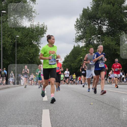 29.06.2025 - hella hamburg halbmarathon Luisa Fischer http://msf.ph/oto/8438842 29.06.2025 10:58:54 Kennedybrücke 2244, 25, 18670, 5029, 17392, 7680, 21, 3577, 2586, 3257, 3577, 5487, 6944, 7680, 7766, 8519, 9857, 9858, 10471 meine-sportfotos.de