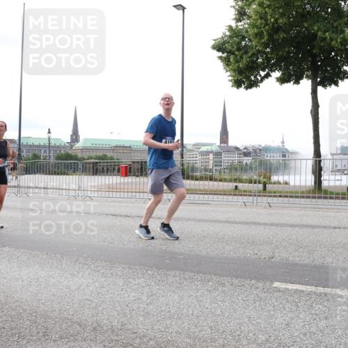29.06.2025 - hella hamburg halbmarathon Lena Gebhardt http://msf.ph/oto/8438850 29.06.2025 10:29:06 Lombardsbrücke 4161, 1230, 1518, 1557, 1869, 2688, 3179, 3717, 4161, 4362, 4373, 4700, 4834, 4982, 5167, 5249, 5250, 6102, 6345, 7169, 7449, 8048, 8812, 9642, 9714, 10068, 10198, 10641, 10808, 11792, 11803, 11989, 12099, 12404, 12442, 12958, 13090, 14205, 14644, 15143, 15256, 15452, 15453, 15952, 15955, 16643, 16673, 16676, 18414 meine-sportfotos.de