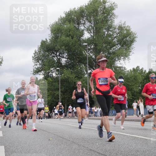 29.06.2025 - hella hamburg halbmarathon Luisa Fischer http://msf.ph/oto/8438923 29.06.2025 10:58:58 Kennedybrücke 151, 2586, 18972, 15081, 17392, 15029, 9858, 2244, 2586, 3101, 3257, 3577, 5487, 6944, 7680, 9857, 9858 meine-sportfotos.de