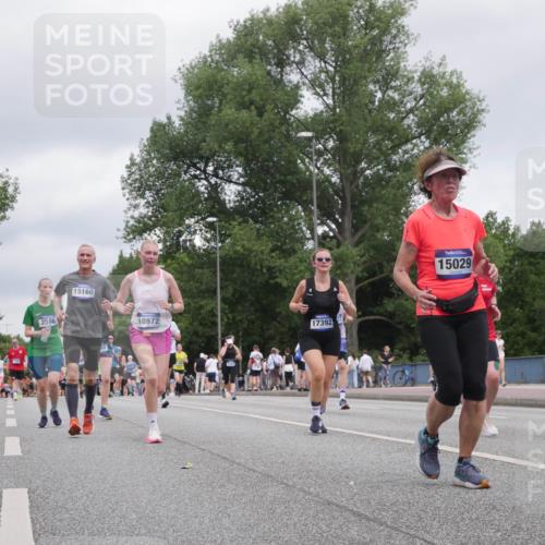 29.06.2025 - hella hamburg halbmarathon Luisa Fischer http://msf.ph/oto/8438931 29.06.2025 10:58:58 Kennedybrücke 2586, 15160, 18972, 17392, 15029, 9858, 2244, 2586, 3101, 3257, 3577, 5487, 6944, 7680, 9857, 9858 meine-sportfotos.de
