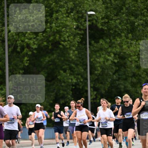 29.06.2025 - hella hamburg halbmarathon Dr. Thomas Lammeyer http://msf.ph/oto/8438983 29.06.2025 10:56:25 Kennedybrücke 1418, 1978, 1997, 3934, 4087, 4273, 4878, 5291, 5394, 5534, 6406, 6456, 6885, 6961, 7691, 7841, 8040, 8672, 9068, 9070, 9220, 9460, 9462, 9582, 9583, 9590, 9594, 9673, 9730, 10342, 10496, 10830, 10928, 11126, 11127, 11375 meine-sportfotos.de