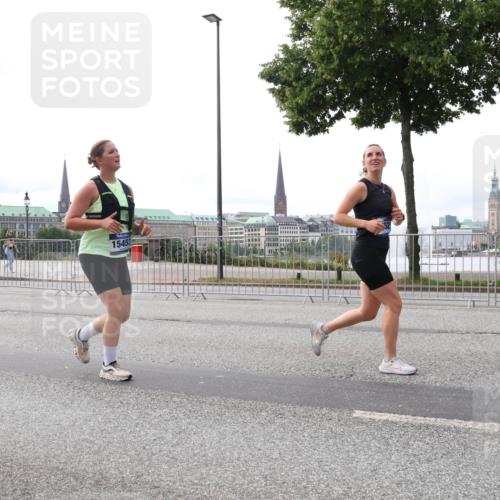 29.06.2025 - hella hamburg halbmarathon Lena Gebhardt http://msf.ph/oto/8439114 29.06.2025 10:29:07 Lombardsbrücke 1545, 1230, 1518, 1557, 1869, 2688, 3179, 3717, 4161, 4362, 4373, 4700, 4834, 4982, 5167, 5249, 5250, 6102, 6345, 7169, 7449, 8048, 8812, 9714, 10068, 10198, 10641, 10808, 11792, 11803, 11989, 12099, 12404, 12442, 12958, 13090, 14205, 14644, 15143, 15256, 15452, 15453, 15952, 15955, 16643, 16673, 16676, 18414 meine-sportfotos.de