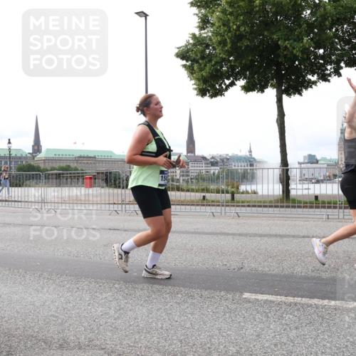 29.06.2025 - hella hamburg halbmarathon Lena Gebhardt http://msf.ph/oto/8439190 29.06.2025 10:29:08 Lombardsbrücke 154, 1230, 1518, 1557, 1869, 2688, 3179, 3717, 4161, 4362, 4373, 4700, 4834, 4982, 5167, 5249, 5250, 6102, 6345, 6725, 7169, 7449, 8048, 8812, 9714, 10068, 10198, 10641, 10808, 11792, 11803, 11989, 12099, 12404, 12442, 12958, 13090, 14205, 14644, 15143, 15256, 15452, 15453, 15952, 15955, 16643, 16673, 16676, 18414 meine-sportfotos.de