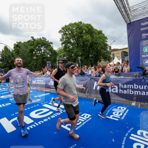 29.06.2025 - hella hamburg halbmarathon Zöllner http://msf.ph/oto/8439500 29.06.2025 10:55:42 Ziel 1120, 1143, 1834, 2955, 2982, 3037, 4897, 6924, 8255, 8573, 8618, 10212, 11039, 11568, 12196, 12483, 12515, 14909, 15896, 16110, 17615, 18064, 18190 meine-sportfotos.de