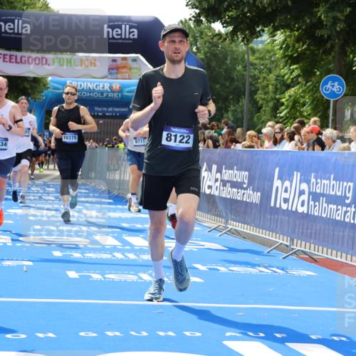 29.06.2025 - hella hamburg halbmarathon Strokosch-Dieckow http://msf.ph/oto/8439677 29.06.2025 10:41:12 Ziel 1136, 2568, 3332, 3618, 4205, 4303, 4380, 5387, 5709, 6901, 8122, 9659, 9711, 9815, 10375, 12434, 12895, 13268, 13876, 17834, 18764 meine-sportfotos.de