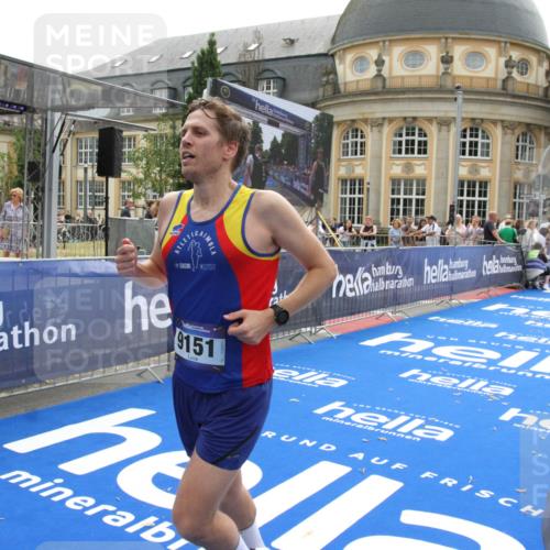 29.06.2025 - hella hamburg halbmarathon Michael Strokosch http://msf.ph/oto/8440057 29.06.2025 10:23:49 Ziel 5301, 6699, 9151, 9447, 10780 meine-sportfotos.de