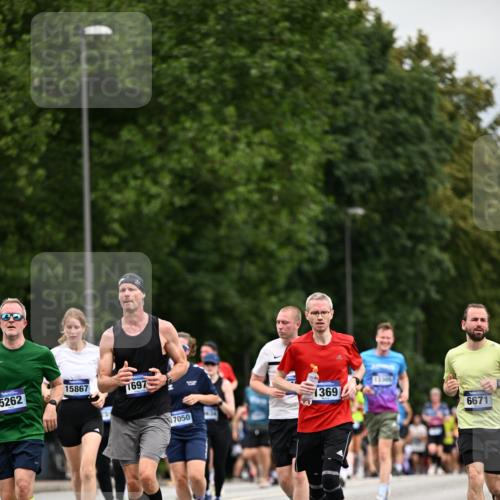 29.06.2025 - hella hamburg halbmarathon Dr. Thomas Lammeyer http://msf.ph/oto/8440073 29.06.2025 10:56:47 Kennedybrücke 1369, 1978, 2308, 2593, 3140, 3645, 4273, 4815, 5262, 5291, 6406, 6671, 6885, 6961, 6985, 7682, 7737, 8194, 8196, 8250, 8251, 8672, 9068, 9070, 9730, 10296, 10342, 10496, 10600, 10634, 10693, 10928, 11084, 11297, 11375 meine-sportfotos.de