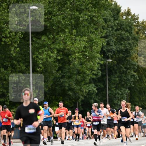 29.06.2025 - hella hamburg halbmarathon Dr. Thomas Lammeyer http://msf.ph/oto/8440269 29.06.2025 10:56:58 Kennedybrücke 1369, 2308, 2593, 2988, 3140, 3227, 3645, 3787, 5262, 6135, 6671, 6985, 7682, 7735, 7737, 7871, 8250, 8251, 9340, 10296, 10600, 10634, 10693, 10884, 11297 meine-sportfotos.de