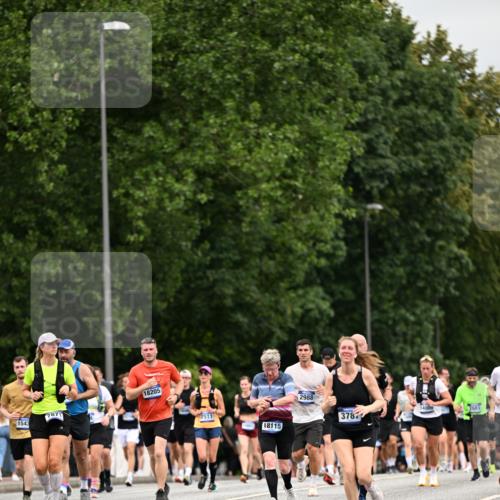 29.06.2025 - hella hamburg halbmarathon Dr. Thomas Lammeyer http://msf.ph/oto/8440389 29.06.2025 10:57:01 Kennedybrücke 1369, 2308, 2593, 2983, 2988, 3227, 3645, 3787, 5262, 6135, 6604, 6671, 7511, 7682, 7735, 7737, 7871, 8250, 8251, 9340, 10600, 10634, 10693, 10884, 11297 meine-sportfotos.de