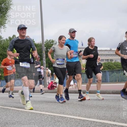 29.06.2025 - hella hamburg halbmarathon Luisa Fischer http://msf.ph/oto/8440426 29.06.2025 10:21:04 Kennedybrücke 709, 681, 2147, 147951, 15322, 5203, 1013, 1067, 1298, 1554, 1641, 1982, 2147, 2548, 3977, 4804, 5002, 5023, 5294, 7094, 7641, 8144, 8248, 9539, 9734, 9798, 10332, 10831 meine-sportfotos.de