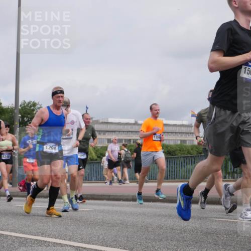 29.06.2025 - hella hamburg halbmarathon Luisa Fischer http://msf.ph/oto/8440510 29.06.2025 10:21:11 Kennedybrücke 16829, 119, 8248, 18145, 1298, 16707, 12598, 30, 15614, 1067, 1298, 1477, 1641, 1982, 2087, 2305, 3482, 3977, 4194, 4738, 4804, 5023, 5290, 7649, 7882, 8248, 9539, 9586, 9717, 9734, 9834, 10332, 10831 meine-sportfotos.de
