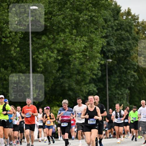 29.06.2025 - hella hamburg halbmarathon Dr. Thomas Lammeyer http://msf.ph/oto/8440512 29.06.2025 10:57:02 Kennedybrücke 1369, 2308, 2593, 2983, 2988, 3227, 3645, 3787, 5262, 6135, 6604, 6671, 7511, 7682, 7735, 7737, 7871, 8250, 8251, 9340, 10600, 10634, 10693, 10884, 11297 meine-sportfotos.de