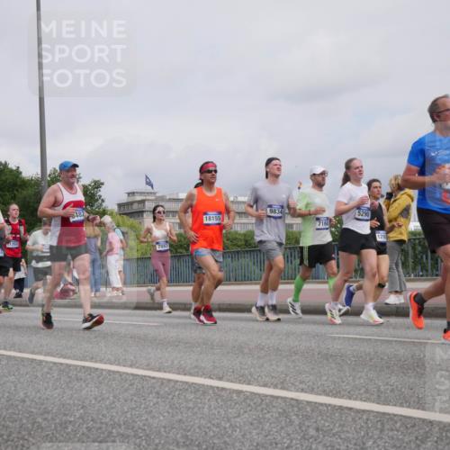 29.06.2025 - hella hamburg halbmarathon Luisa Fischer http://msf.ph/oto/8440636 29.06.2025 10:21:20 Kennedybrücke 9844, 2087, 1268, 1352, 482, 7883, 18155, 9834, 7160, 5290, 1293, 649, 1268, 1477, 2087, 2634, 3482, 4738, 5290, 6332, 7160, 7413, 7649, 7838, 7882, 7883, 9717, 9834, 9844, 10174 meine-sportfotos.de