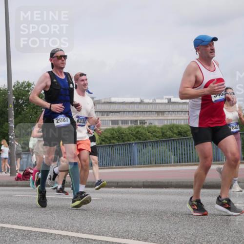 29.06.2025 - hella hamburg halbmarathon Luisa Fischer http://msf.ph/oto/8440655 29.06.2025 10:21:21 Kennedybrücke 2087, 6332, 10946, 0908, 340, 7883, 1268, 1477, 1820, 2087, 2634, 3125, 3482, 4738, 5290, 5909, 6332, 7160, 7413, 7649, 7838, 7882, 7883, 9717, 9834, 9844, 10174, 10659 meine-sportfotos.de