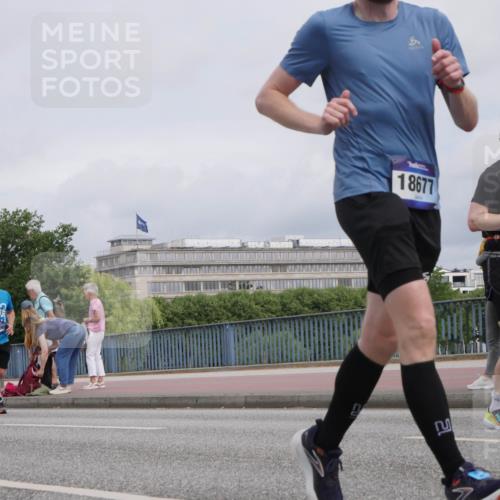 29.06.2025 - hella hamburg halbmarathon Luisa Fischer http://msf.ph/oto/8440693 29.06.2025 10:21:26 Kennedybrücke 04, 14496, 18677, 10174, 1268, 1820, 2634, 3125, 5909, 7413, 7838, 7883, 9844, 10174, 10659 meine-sportfotos.de
