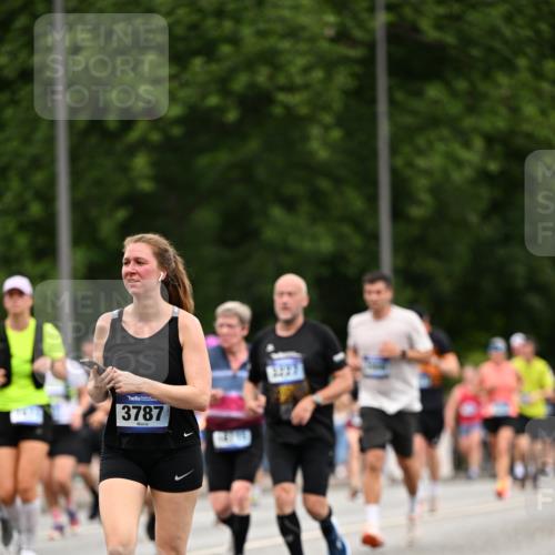 29.06.2025 - hella hamburg halbmarathon Dr. Thomas Lammeyer http://msf.ph/oto/8440711 29.06.2025 10:57:06 Kennedybrücke 2308, 2420, 2593, 2983, 2988, 3227, 3645, 3787, 6135, 6604, 6671, 7032, 7511, 7682, 7735, 7871, 8250, 8251, 9340, 10080, 10417, 10568, 10600, 10634, 10693, 10884 meine-sportfotos.de