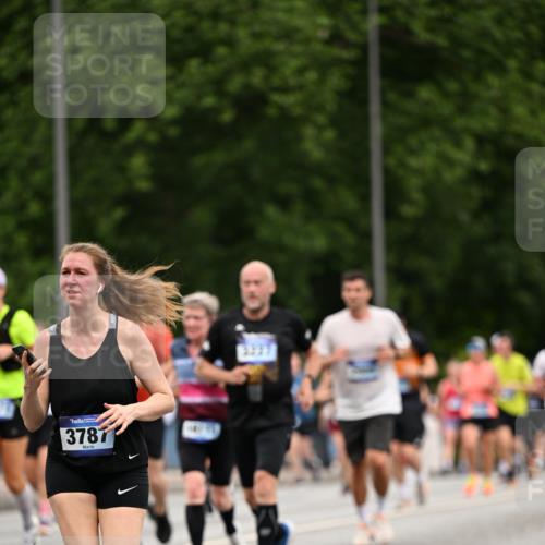 29.06.2025 - hella hamburg halbmarathon Dr. Thomas Lammeyer http://msf.ph/oto/8440730 29.06.2025 10:57:06 Kennedybrücke 2308, 2420, 2593, 2983, 2988, 3227, 3645, 3787, 6135, 6604, 6671, 7032, 7511, 7682, 7735, 7871, 8250, 8251, 9340, 10080, 10417, 10568, 10600, 10634, 10693, 10884 meine-sportfotos.de