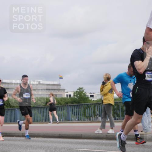 29.06.2025 - hella hamburg halbmarathon Luisa Fischer http://msf.ph/oto/8440753 29.06.2025 10:21:29 Kennedybrücke 3125, 2634, 1820, 14831, 1820, 2634, 2821, 3125, 5909, 7413, 7838, 8341, 9222, 9844, 10174, 10659 meine-sportfotos.de