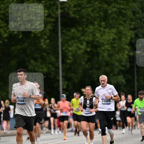 29.06.2025 - hella hamburg halbmarathon Dr. Thomas Lammeyer http://msf.ph/oto/8440795 29.06.2025 10:57:08 Kennedybrücke 2308, 2420, 2593, 2983, 2988, 3227, 3787, 6135, 6604, 7032, 7511, 7690, 7735, 7871, 8250, 8251, 9340, 10080, 10417, 10568, 10600, 10634, 10693, 10884 meine-sportfotos.de