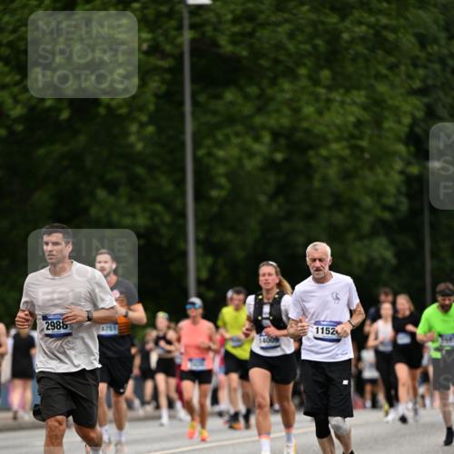 29.06.2025 - hella hamburg halbmarathon Dr. Thomas Lammeyer http://msf.ph/oto/8440810 29.06.2025 10:57:08 Kennedybrücke 2308, 2420, 2593, 2983, 2988, 3227, 3787, 6135, 6604, 7032, 7511, 7690, 7735, 7871, 8250, 8251, 9340, 10080, 10417, 10568, 10600, 10634, 10693, 10884 meine-sportfotos.de