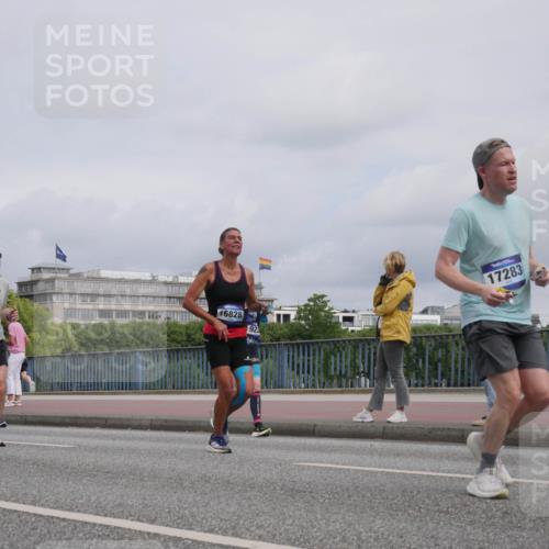 29.06.2025 - hella hamburg halbmarathon Luisa Fischer http://msf.ph/oto/8440831 29.06.2025 10:21:35 Kennedybrücke 16828, 92, 17283, 1234, 2335, 2821, 4123, 4383, 7445, 8067, 8341, 9222, 9276 meine-sportfotos.de