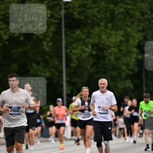 29.06.2025 - hella hamburg halbmarathon Dr. Thomas Lammeyer http://msf.ph/oto/8440856 29.06.2025 10:57:09 Kennedybrücke 2308, 2420, 2593, 2983, 2988, 3227, 3787, 6135, 6604, 7032, 7511, 7690, 7735, 7871, 8250, 8251, 9340, 10080, 10417, 10568, 10600, 10634, 10693, 10884 meine-sportfotos.de
