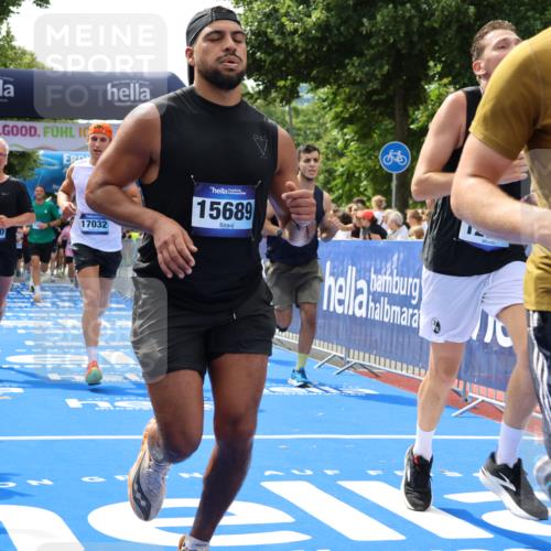 29.06.2025 - hella hamburg halbmarathon Strokosch-Dieckow http://msf.ph/oto/8440862 29.06.2025 10:40:56 Ziel 1631, 1677, 2949, 6550, 6683, 7109, 7378, 9358, 9547, 9755, 10369, 10934, 11062, 11922, 12088, 12385, 13029, 13158, 14661, 15689, 16347, 17032, 17100, 17620, 17720, 17971, 18173 meine-sportfotos.de
