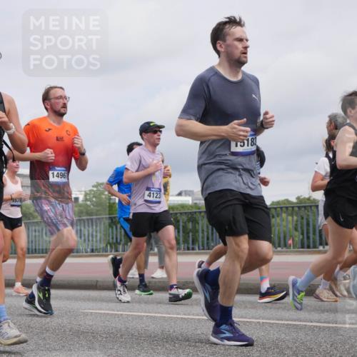 29.06.2025 - hella hamburg halbmarathon Luisa Fischer http://msf.ph/oto/8440912 29.06.2025 10:21:42 Kennedybrücke 6209, 14967, 4123, 1539, 15183, 123, 1234, 2335, 2821, 3202, 4123, 4383, 5611, 5733, 6413, 7121, 7445, 8067, 8665, 9276, 9505, 10467, 10502, 10856 meine-sportfotos.de