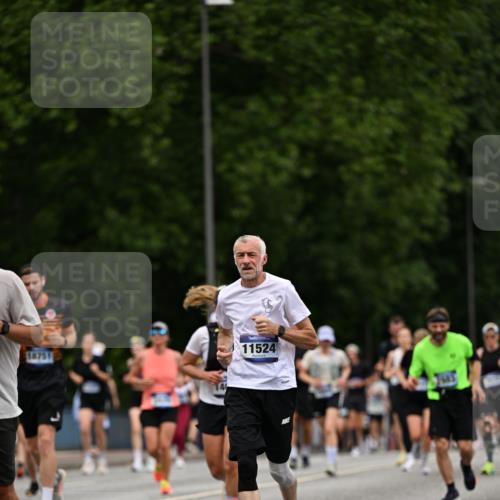 29.06.2025 - hella hamburg halbmarathon Dr. Thomas Lammeyer http://msf.ph/oto/8440942 29.06.2025 10:57:10 Kennedybrücke 2308, 2420, 2593, 2983, 2988, 3227, 3787, 6135, 6604, 7032, 7511, 7690, 7735, 7871, 8250, 8251, 9340, 10080, 10417, 10568, 10600, 10634, 10693, 10879, 10884 meine-sportfotos.de