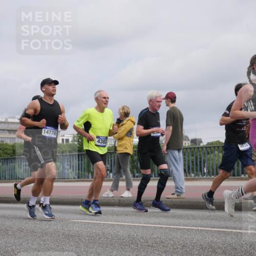29.06.2025 - hella hamburg halbmarathon Luisa Fischer http://msf.ph/oto/8440946 29.06.2025 10:21:45 Kennedybrücke 14770, 4383, 14532, 15749, 1234, 1521, 2335, 3202, 4123, 4383, 5264, 5266, 5611, 5733, 5910, 6413, 7121, 7445, 7454, 8067, 8665, 9276, 9505, 10467, 10502, 10856 meine-sportfotos.de