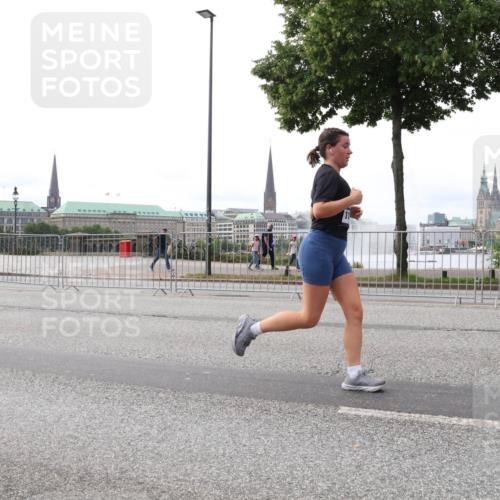 29.06.2025 - hella hamburg halbmarathon Lena Gebhardt http://msf.ph/oto/8440972 29.06.2025 10:29:22 Lombardsbrücke 1063, 1230, 1661, 1869, 2688, 3179, 3311, 3524, 4161, 4349, 4362, 4373, 4982, 6285, 6345, 6725, 7169, 7449, 7517, 7832, 8048, 8812, 9714, 10198, 10322, 10641, 10808, 10996, 11249, 11269, 11634, 11792, 11803, 11989, 12086, 12099, 12404, 12442, 12958, 13090, 13382, 14205, 14644, 15952, 15955, 16306, 16659, 16662, 16673, 16676, 17496, 17945, 18298, 18299, 18414 meine-sportfotos.de