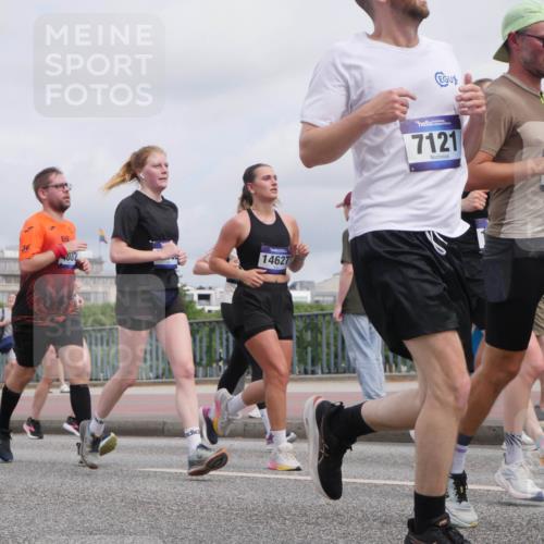 29.06.2025 - hella hamburg halbmarathon Luisa Fischer http://msf.ph/oto/8440998 29.06.2025 10:21:48 Kennedybrücke 16451, 802, 14627, 7121, 1521, 3202, 3591, 4383, 5049, 5264, 5266, 5611, 5733, 5910, 6413, 7121, 7214, 7454, 8665, 9276, 9505, 10467, 10502, 10856 meine-sportfotos.de