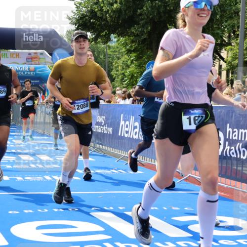 29.06.2025 - hella hamburg halbmarathon Strokosch-Dieckow http://msf.ph/oto/8441004 29.06.2025 10:40:55 Ziel 1631, 1677, 2949, 6429, 6550, 6683, 7109, 7378, 9547, 9755, 9979, 10369, 10934, 11062, 11922, 12088, 12385, 13029, 13158, 14661, 15689, 16347, 17032, 17720, 17971, 18173 meine-sportfotos.de