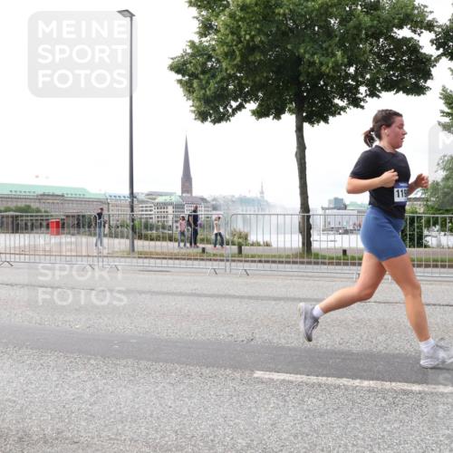 29.06.2025 - hella hamburg halbmarathon Lena Gebhardt http://msf.ph/oto/8441014 29.06.2025 10:29:22 Lombardsbrücke 1199, 1063, 1230, 1661, 1869, 2688, 3179, 3311, 3524, 4161, 4349, 4362, 4373, 4982, 6285, 6345, 6725, 7169, 7449, 7517, 7832, 8048, 8812, 9714, 10198, 10322, 10641, 10808, 10996, 11249, 11269, 11634, 11792, 11803, 11989, 12086, 12099, 12404, 12442, 12958, 13090, 13382, 14205, 14644, 15952, 15955, 16306, 16659, 16662, 16673, 16676, 17496, 17945, 18298, 18299, 18414 meine-sportfotos.de