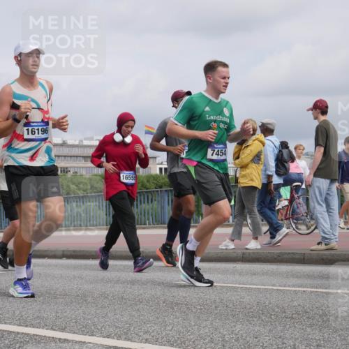 29.06.2025 - hella hamburg halbmarathon Luisa Fischer http://msf.ph/oto/8441072 29.06.2025 10:21:55 Kennedybrücke 3591, 16196, 16555, 7454, 1521, 3321, 3591, 3592, 5049, 5264, 5266, 5910, 6413, 7214, 7454, 8799, 9549, 9658, 10172, 10687 meine-sportfotos.de
