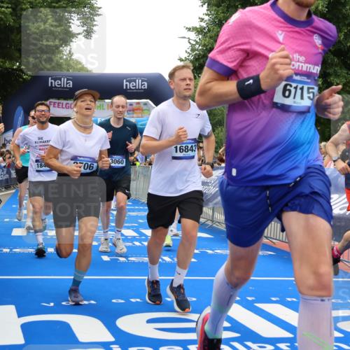 29.06.2025 - hella hamburg halbmarathon Strokosch-Dieckow http://msf.ph/oto/8441074 29.06.2025 10:49:41 Ziel 2504, 2706, 2937, 3060, 3543, 5894, 5978, 6115, 6125, 7332, 9038, 9463, 9551, 9619, 9649, 9723, 9924, 11679, 11975, 11977, 13159, 14794, 15392, 16843, 16877, 17001, 17282, 17753, 18058, 18451, 18926 meine-sportfotos.de