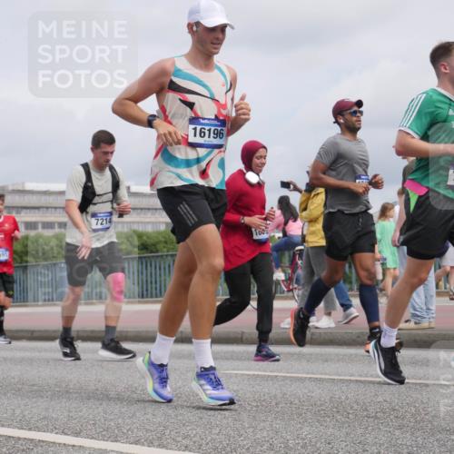 29.06.2025 - hella hamburg halbmarathon Luisa Fischer http://msf.ph/oto/8441077 29.06.2025 10:21:55 Kennedybrücke 3592, 3591, 7214, 16196, 7454, 1521, 3321, 3591, 3592, 5049, 5264, 5266, 5910, 6413, 7214, 7454, 8799, 9549, 9658, 10172, 10687 meine-sportfotos.de