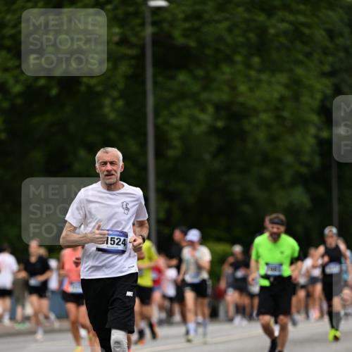 29.06.2025 - hella hamburg halbmarathon Dr. Thomas Lammeyer http://msf.ph/oto/8441089 29.06.2025 10:57:11 Kennedybrücke 2420, 2593, 2983, 2988, 3227, 3787, 6135, 6604, 7032, 7511, 7690, 7735, 7871, 8250, 8251, 9340, 10080, 10417, 10568, 10600, 10693, 10879, 10884 meine-sportfotos.de