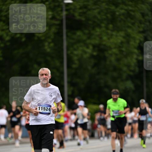 29.06.2025 - hella hamburg halbmarathon Dr. Thomas Lammeyer http://msf.ph/oto/8441106 29.06.2025 10:57:11 Kennedybrücke 2420, 2593, 2983, 2988, 3227, 3787, 6135, 6604, 7032, 7511, 7690, 7735, 7871, 8250, 8251, 9340, 10080, 10417, 10568, 10600, 10693, 10879, 10884 meine-sportfotos.de
