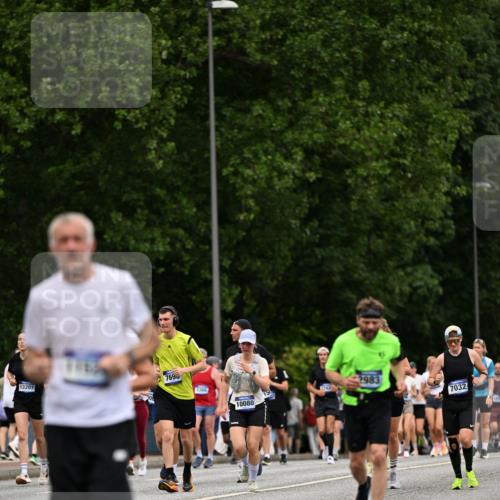 29.06.2025 - hella hamburg halbmarathon Dr. Thomas Lammeyer http://msf.ph/oto/8441136 29.06.2025 10:57:11 Kennedybrücke 2420, 2593, 2983, 2988, 3227, 3787, 6135, 6604, 7032, 7511, 7690, 7735, 7871, 8250, 8251, 9340, 10080, 10417, 10568, 10600, 10693, 10879, 10884 meine-sportfotos.de